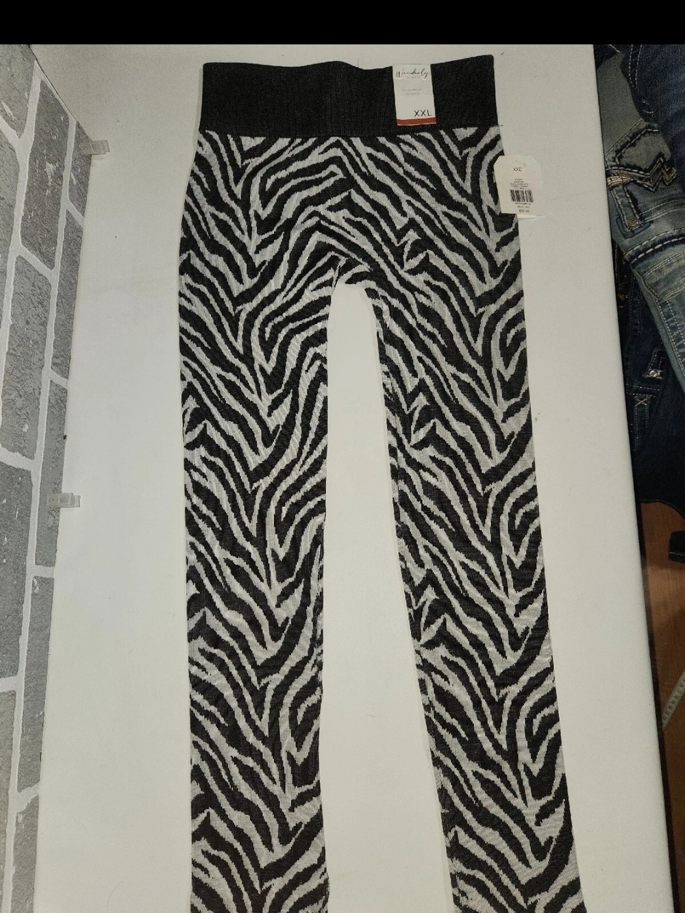 belk Black and White Zebra Pattern Leggings nwt xxl